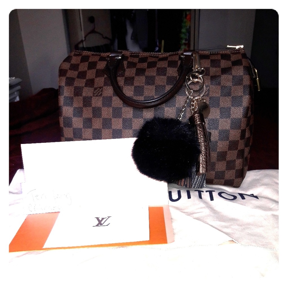 Louis Vuitton Speedy 30
